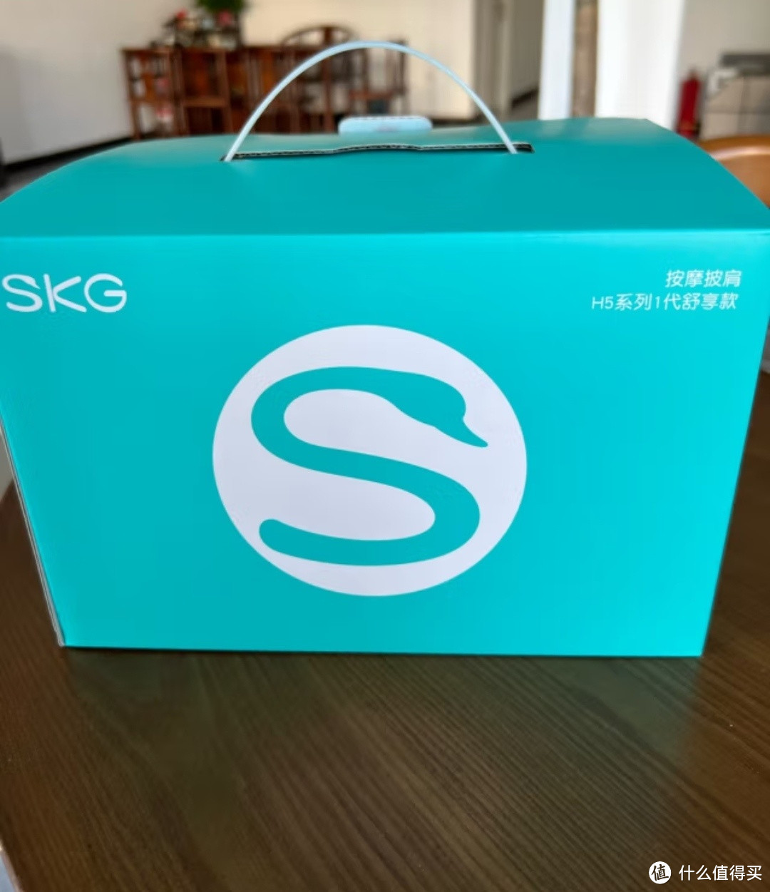 送礼必备！SKG颈椎按摩器，舒缓你的肩颈疲劳！