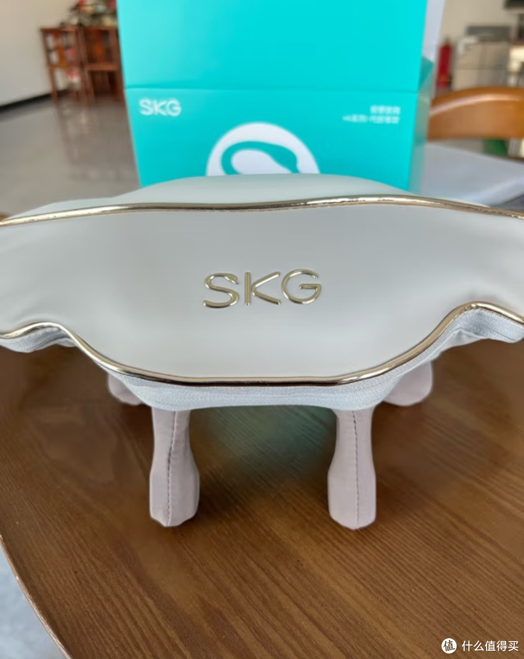 送礼必备！SKG颈椎按摩器，舒缓你的肩颈疲劳！