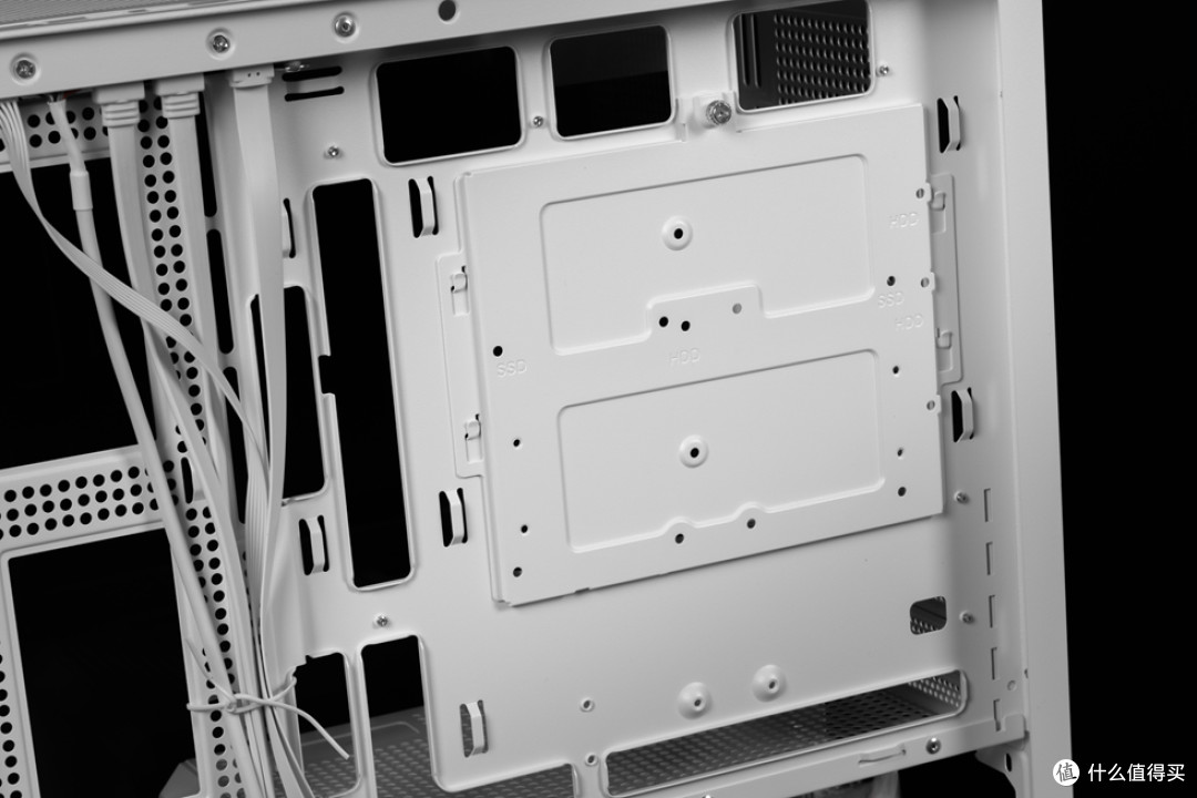 乔思伯d300华硕b760g小吹雪索泰4080samp装机展示