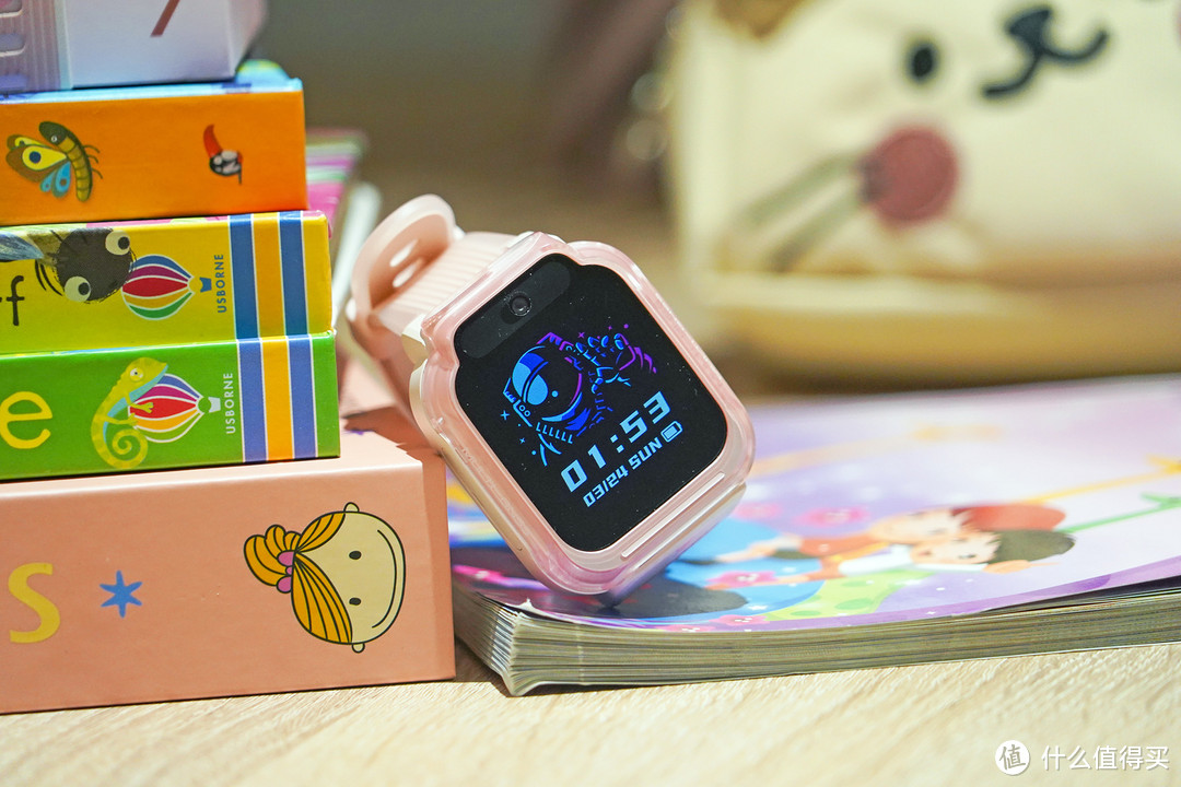 探索儿童手表的新时代：功能简约背后的智慧选择米兔儿童手表7