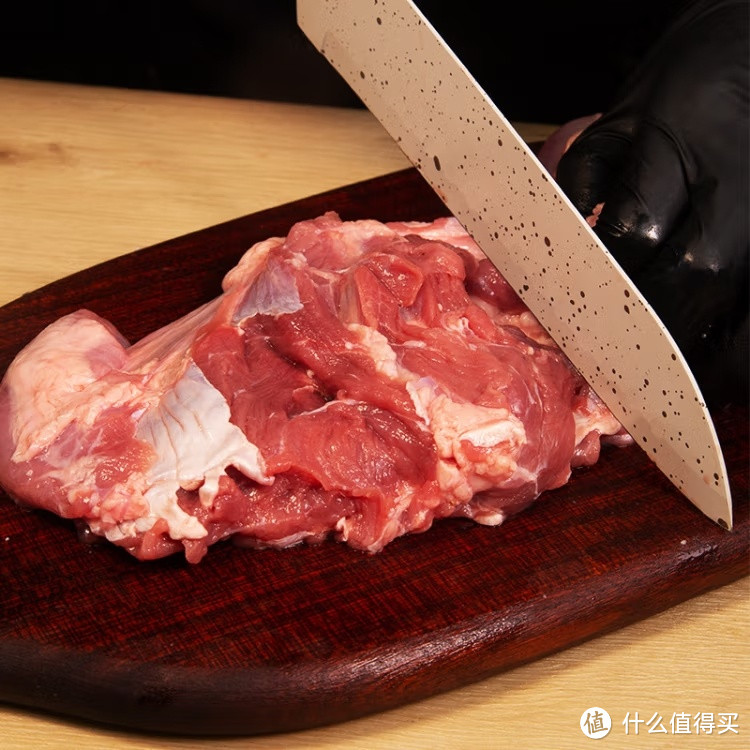 内蒙古美食探秘！原切带皮去骨羔羊前腿肉，你尝过吗？