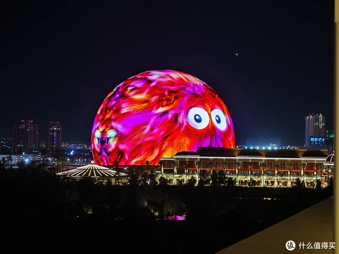 半夜12点,我在美国坐着公交车,去拉斯维加斯的老城区里探了险