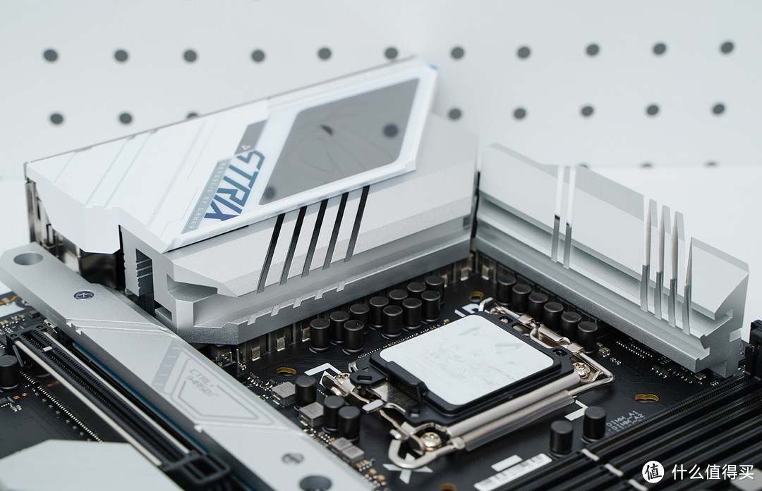 挤牙膏? i5 13600KF大战i5 14600KF ROG Z790吹雪S体验