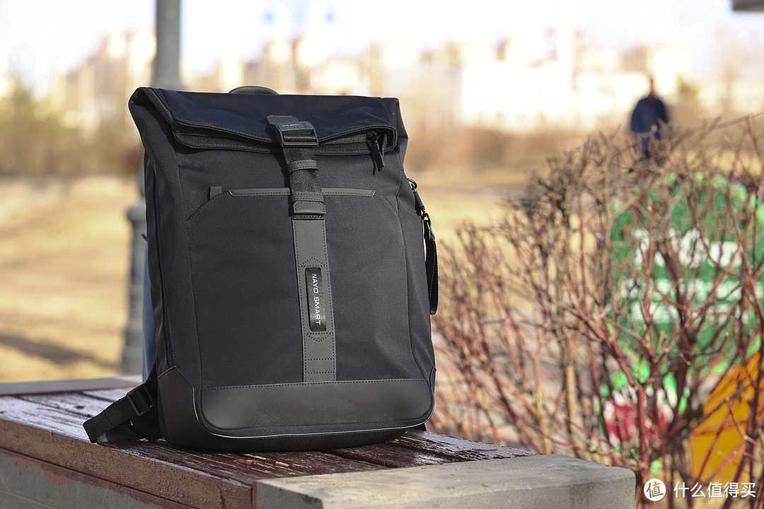 NAYO SMART通勤背包精致实用，助你职场之路更顺畅