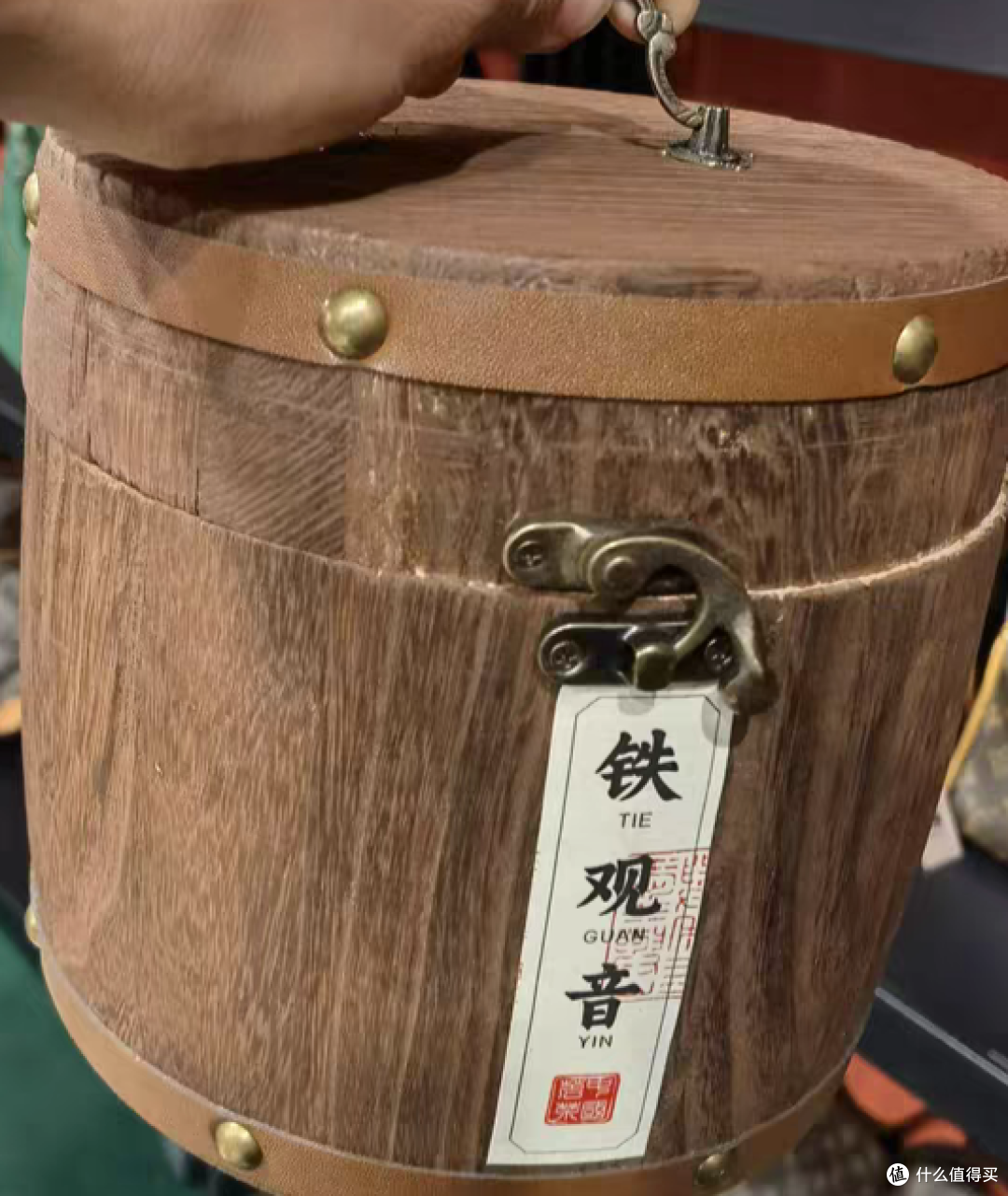 汤色明亮金黄的铁观音