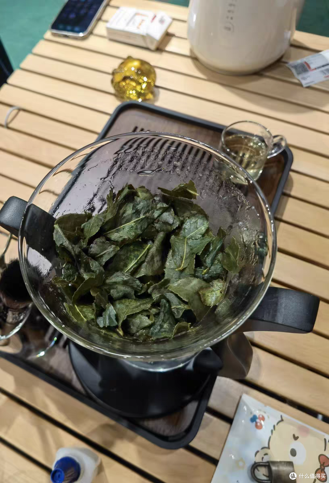 汤色明亮金黄的铁观音