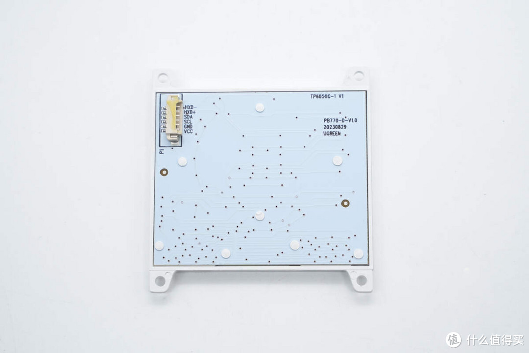 拆解报告：UGREEN绿联48000mAh 300W大功率快充移动电源PB770