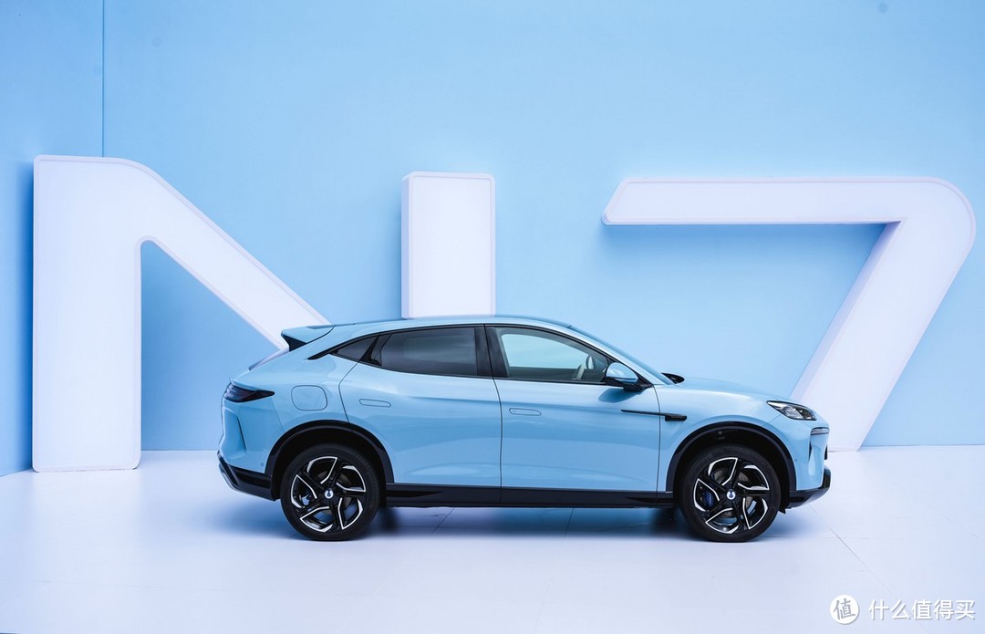 全新腾势N7实力登场，号称“100万以内最豪华超舒适智能电动SUV”
