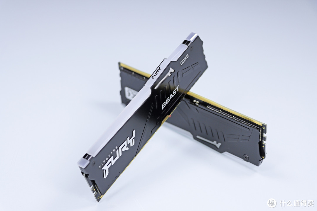 AMD 锐龙 R7 8700G 真香!