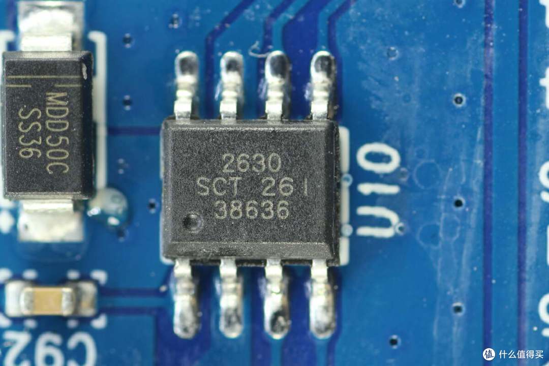 拆解报告:ETAKER移族2000W 2009Wh户外电源 墨M2000