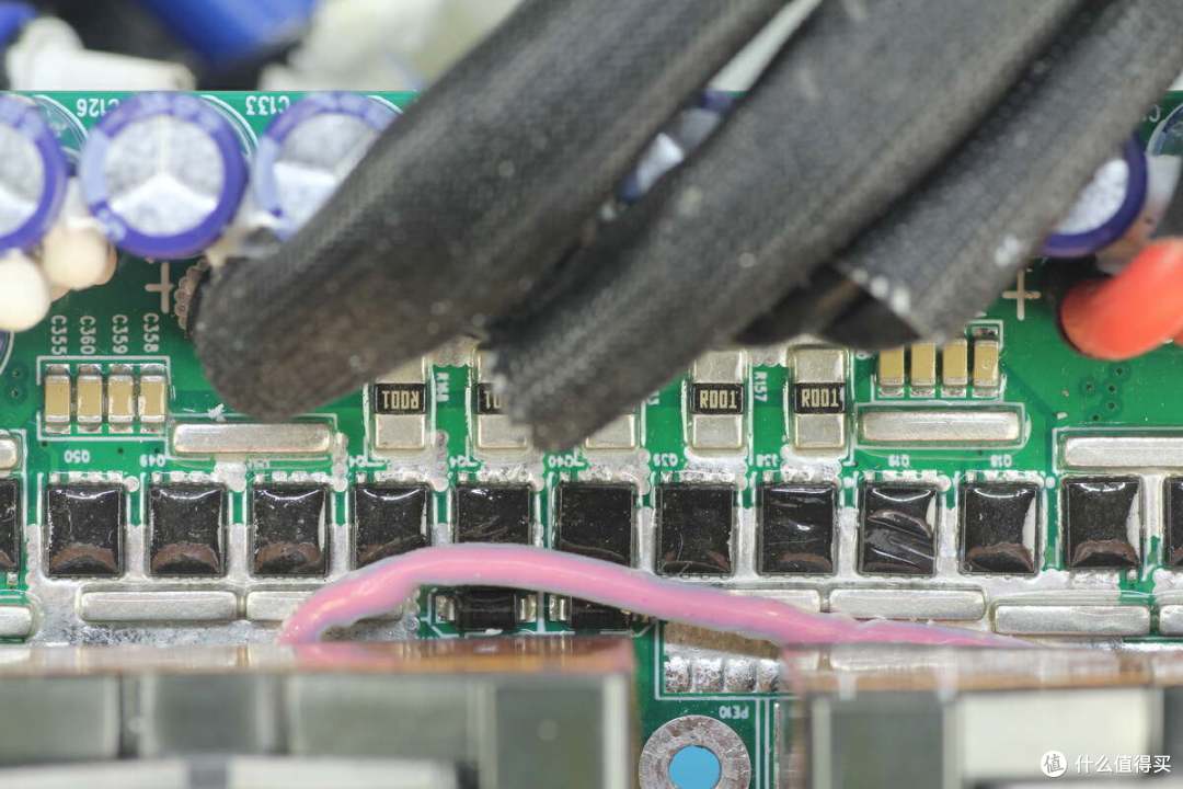 拆解报告:ETAKER移族2000W 2009Wh户外电源 墨M2000