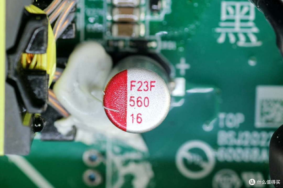 拆解报告:ETAKER移族2000W 2009Wh户外电源 墨M2000