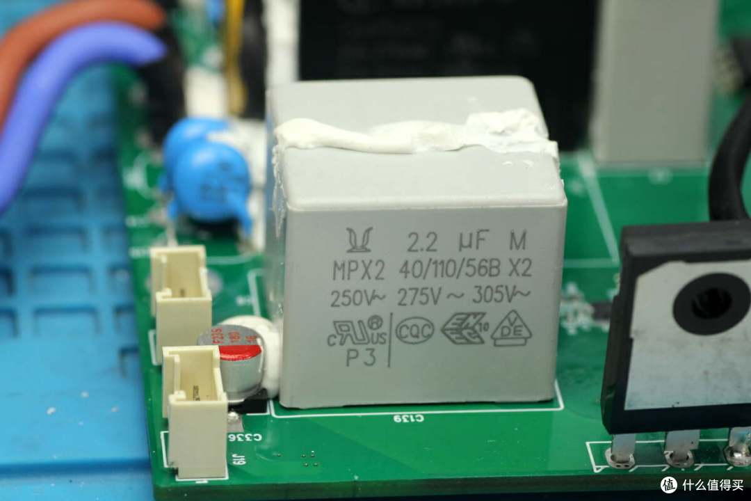 拆解报告:ETAKER移族2000W 2009Wh户外电源 墨M2000