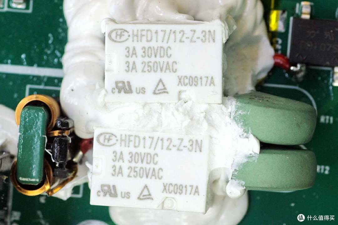 拆解报告:ETAKER移族2000W 2009Wh户外电源 墨M2000