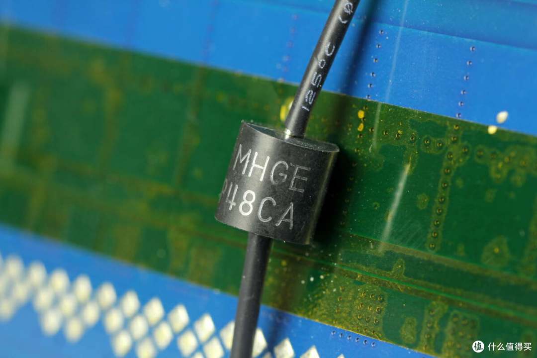 拆解报告:ETAKER移族2000W 2009Wh户外电源 墨M2000