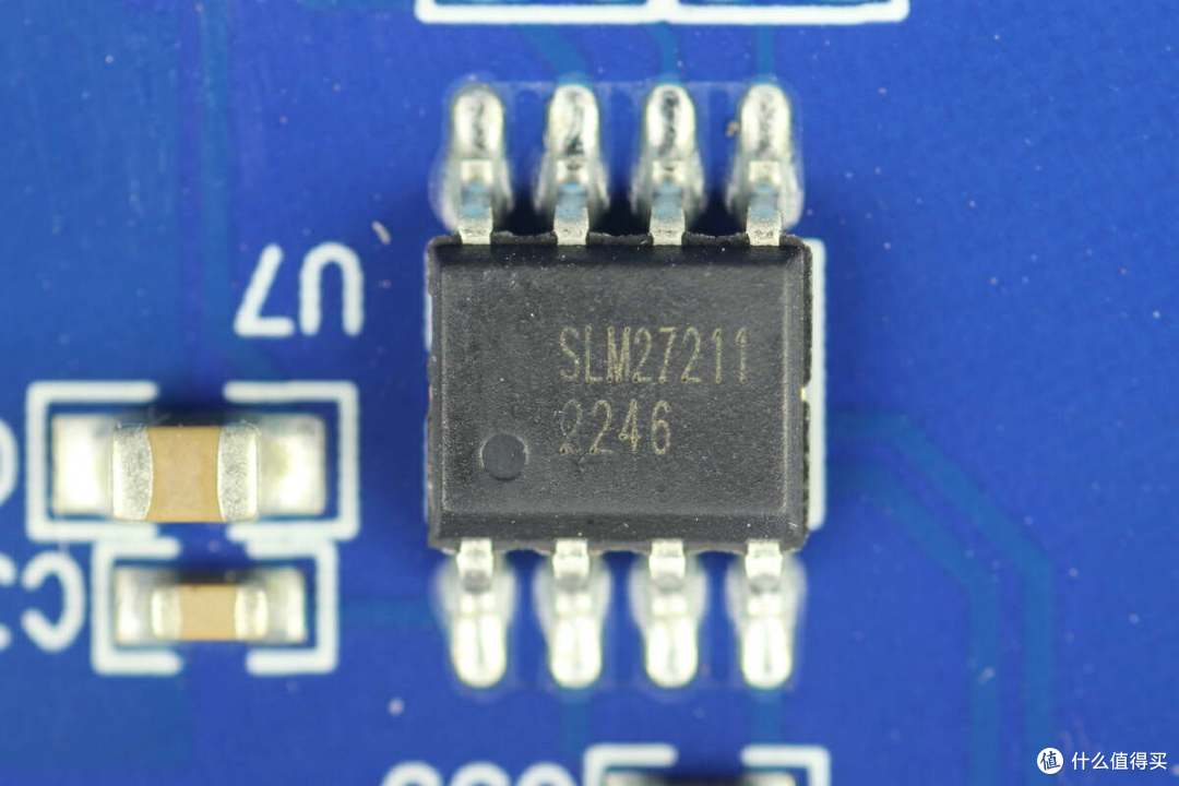 拆解报告:ETAKER移族2000W 2009Wh户外电源 墨M2000