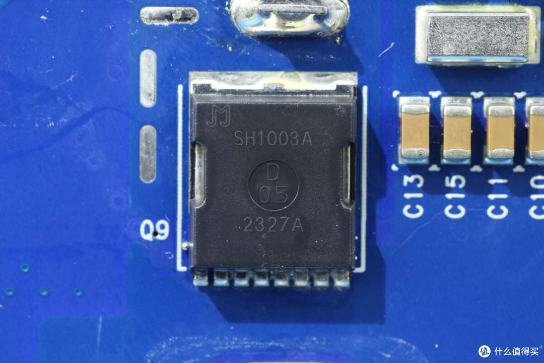 拆解报告:ETAKER移族2000W 2009Wh户外电源 墨M2000