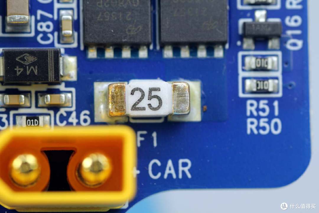 拆解报告:ETAKER移族2000W 2009Wh户外电源 墨M2000