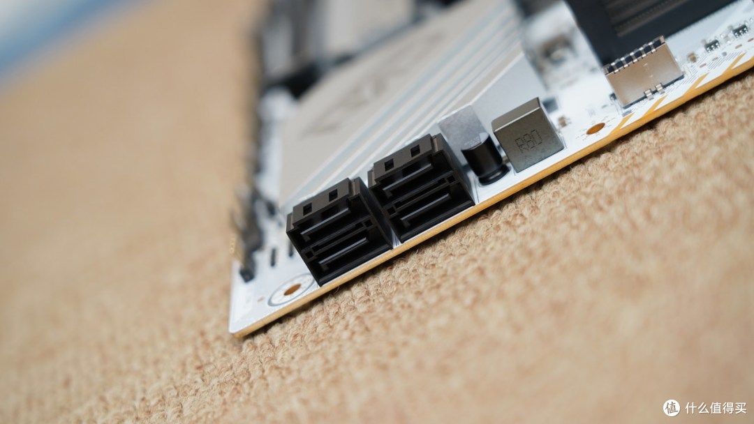 AMD AI CPU的好搭档,七彩虹 CVN B650M GAMING FROZEN主板体验分享