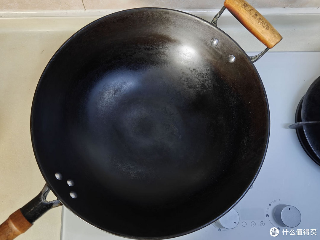 不用去胖东来就能买到更便宜好用的铁锅！非物质文化遗产的陆川铁锅值得拥有
