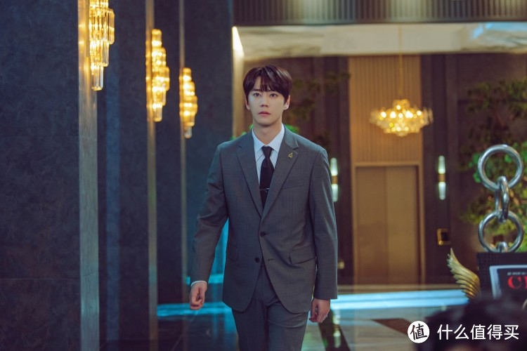 韩剧《篡位》大结局!「四角恋」无疾而终,李宰旭逆袭上位,李濬荣「黑化」下场太惨烈!