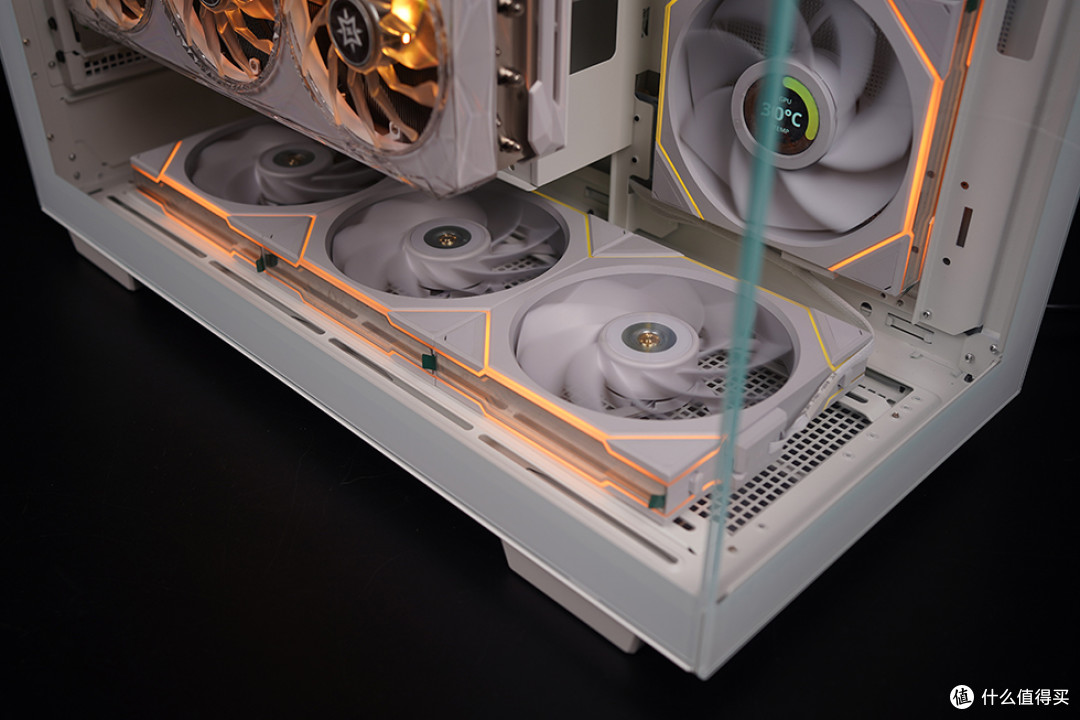 14700K/ROG 吹雪 Z790S/星曜 4080S,九州风神 CH780 海景房装机展示