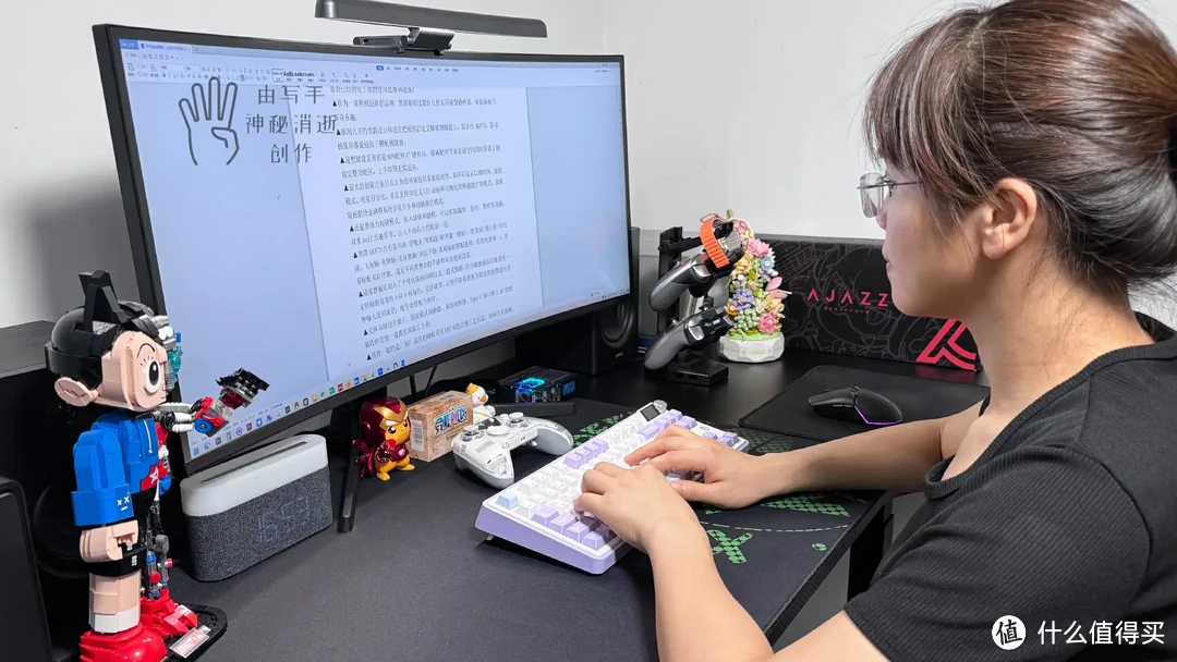 带可插拔屏幕旋钮的黑爵AK870三模机械键盘,颜值性能兼具,把硬件自定义玩出不同花样