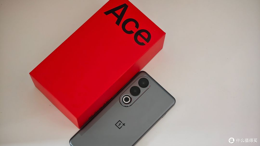 1999元，年轻人的第一部AI手机：一加Ace3V 深度体验