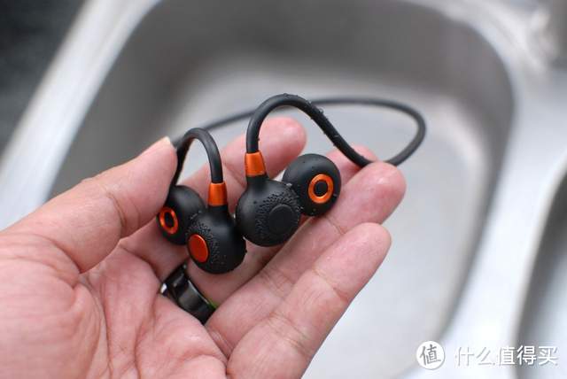 雷登i10空气传导耳机：开放式聆听，液态硅胶打造舒适新体验