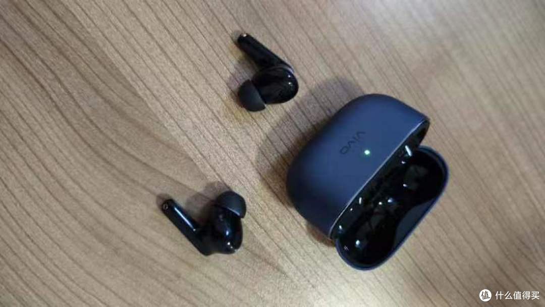 展示一下新买的vivo tws4和漫步者花再Evo Pro