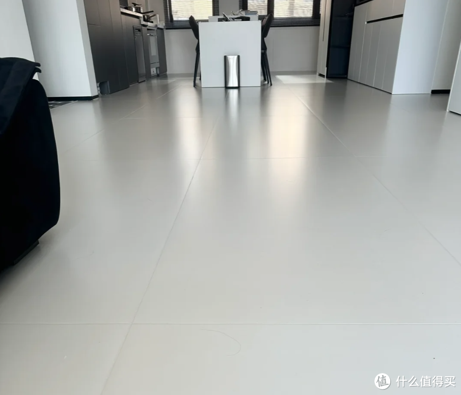 自装了2套房,我终于找到了“省钱方向”,门槛都被邻居踩烂了