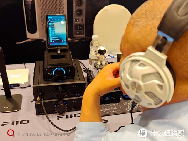 和大家一起聊聊在上海耳机展听到的HiFi器材