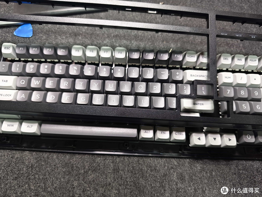 两年前大厂的三模键盘，和现在的卷王键盘到底有什么差别？