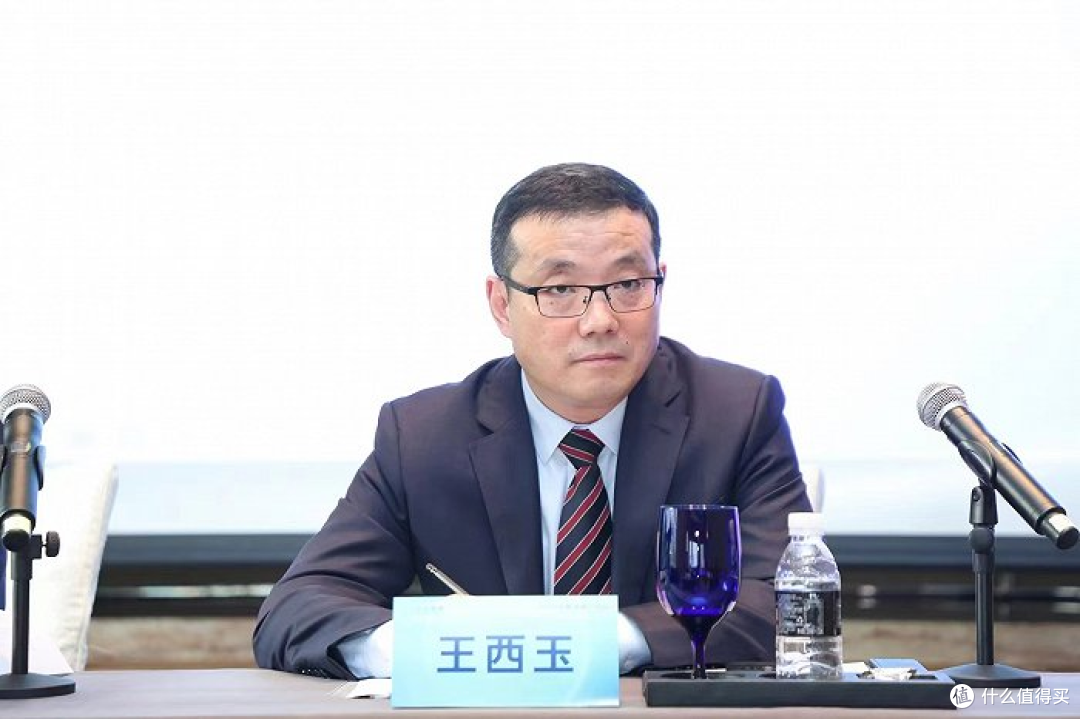 年的展望,随后副董事长徐翔和与会管理层一起与投资者们就行业趋势