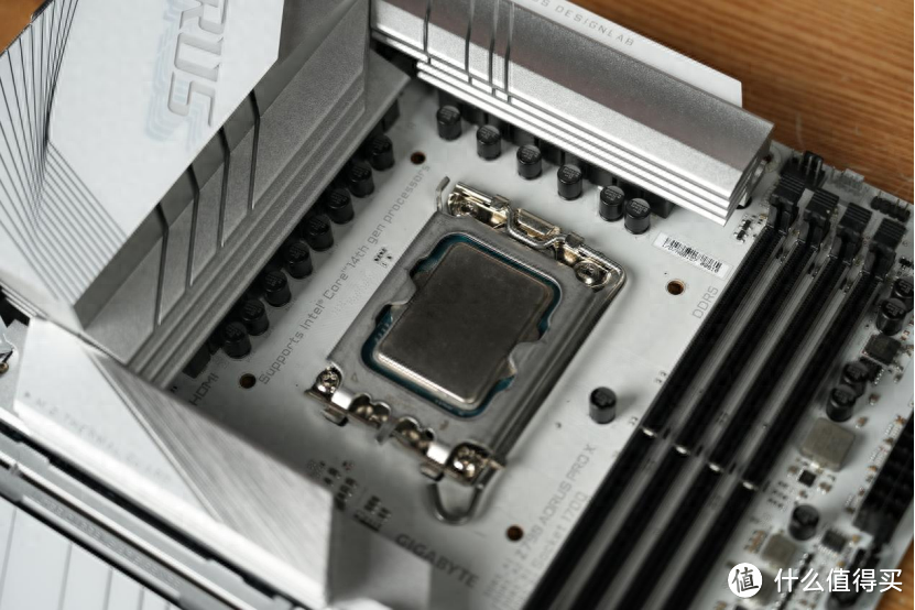 cpu功耗440w技嘉z790冰雕x主板挑战i914900ks