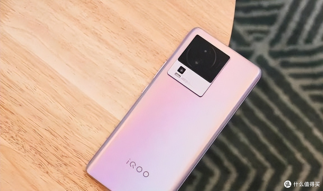 vivo再突破,12gb 512gb,天玑8200 120w闪充,1699元_安卓手机_什么值得