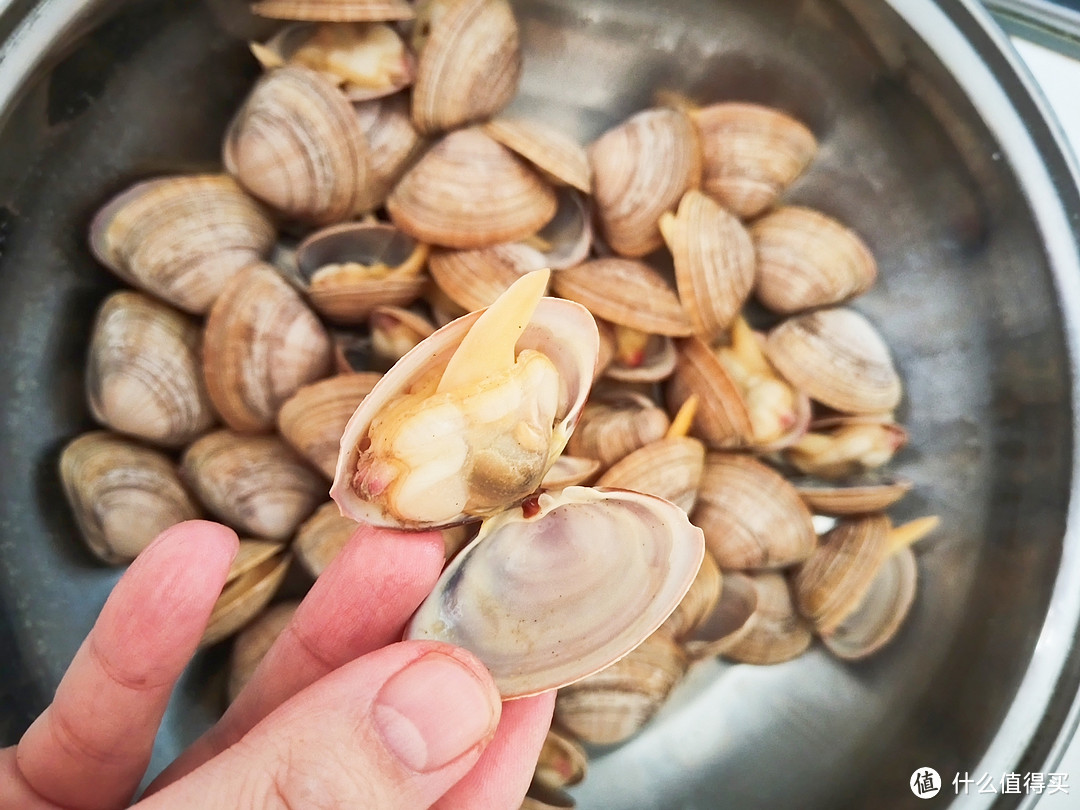 春天的红根菠菜正当时，来一碗菠菜黄蚬子汤吧~