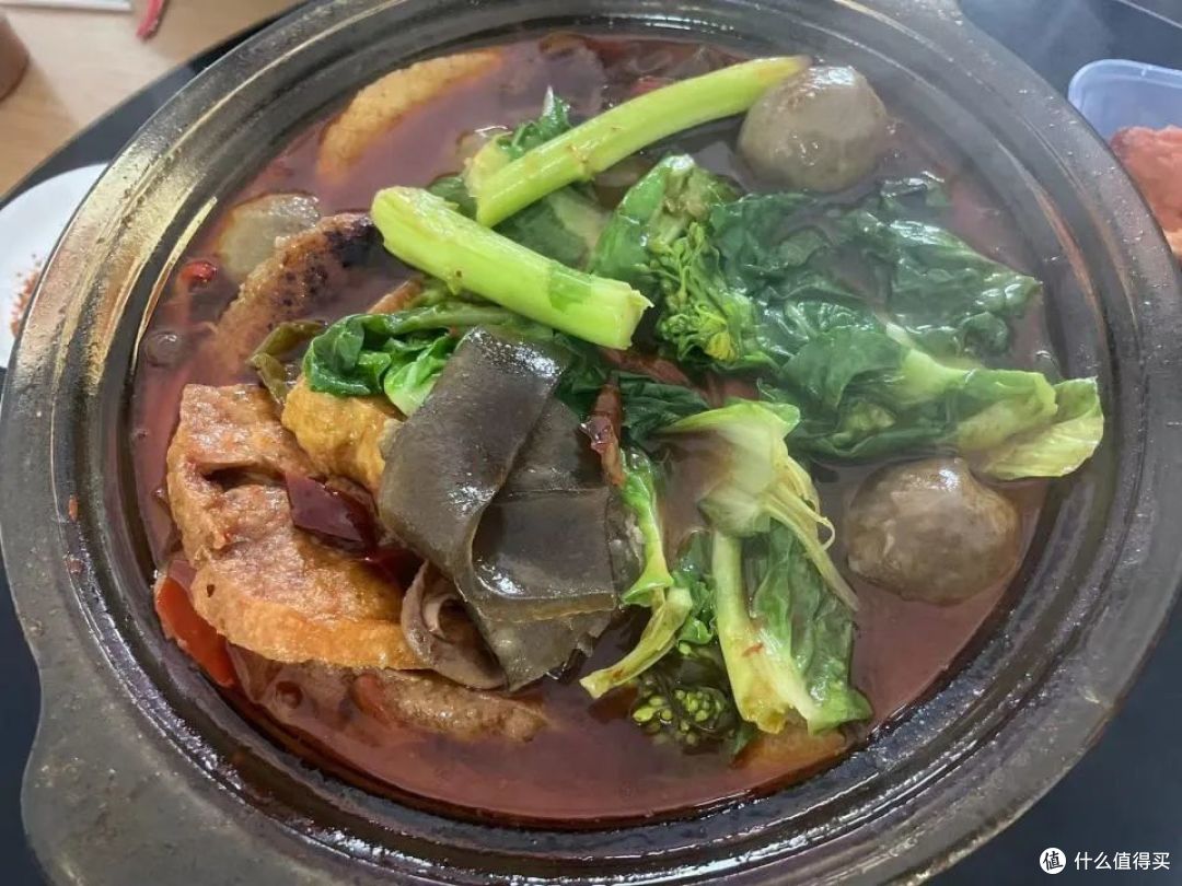 做饭糊弄学最近火了!这届年轻人在做一种很新的饭,别说还真不错!