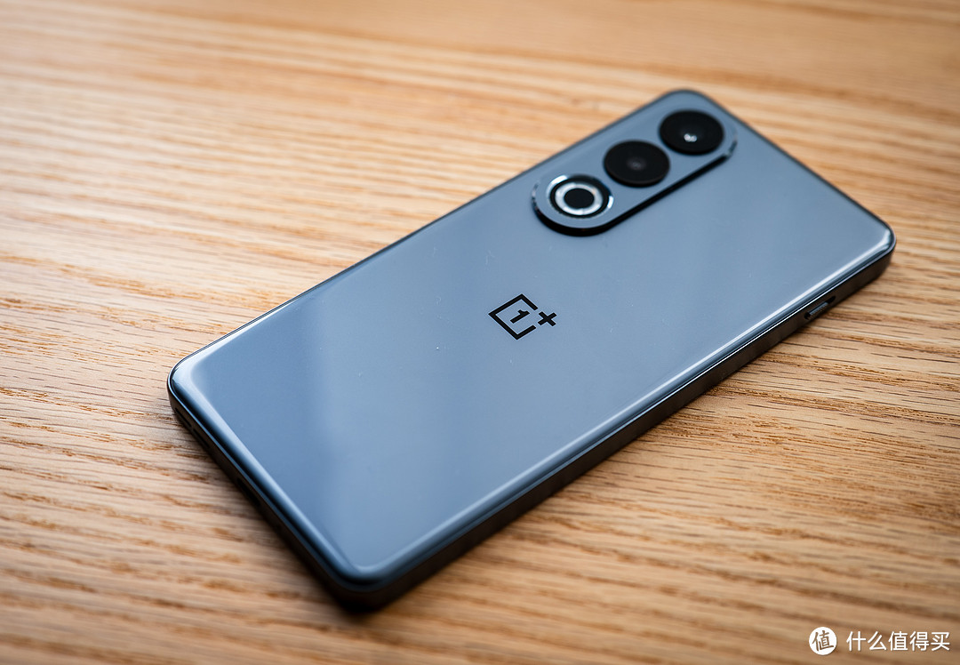 入手半月直屏ai中端机—— 一加ace 3v全面体验报告_安卓手机_什么