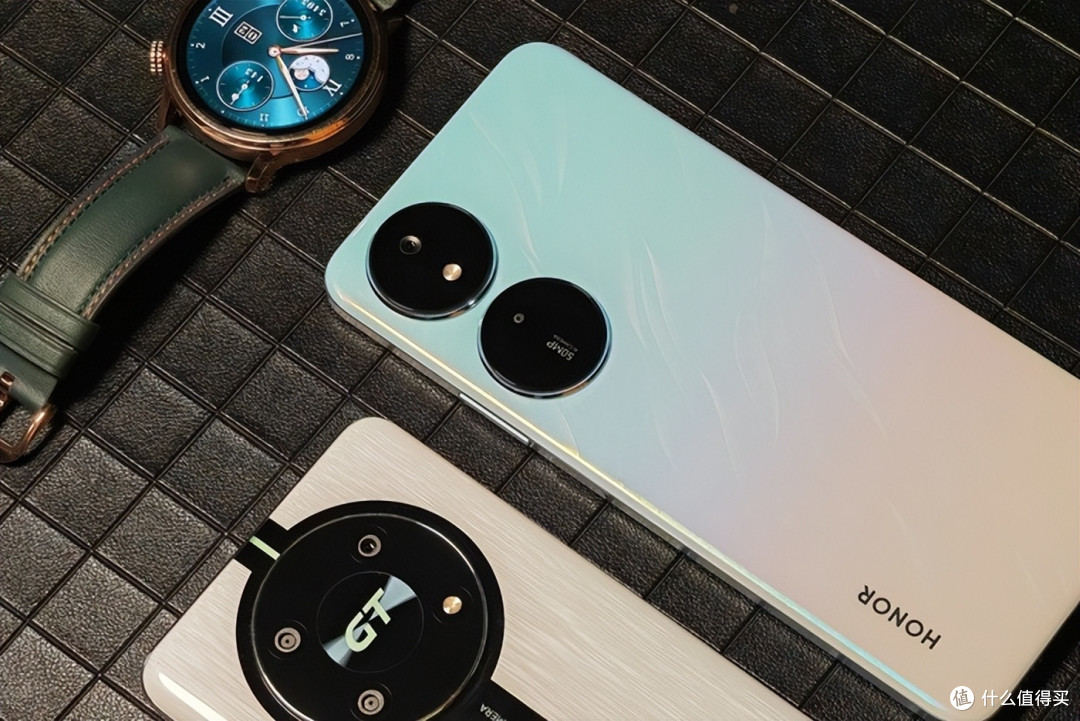 荣耀5g6000mah5000万三摄高清屏12g256g仅1249元