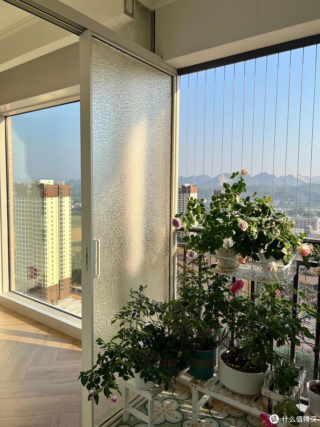 不听劝,我坚持开放式阳台,入住一年,很庆幸,不封阳台太爽了
