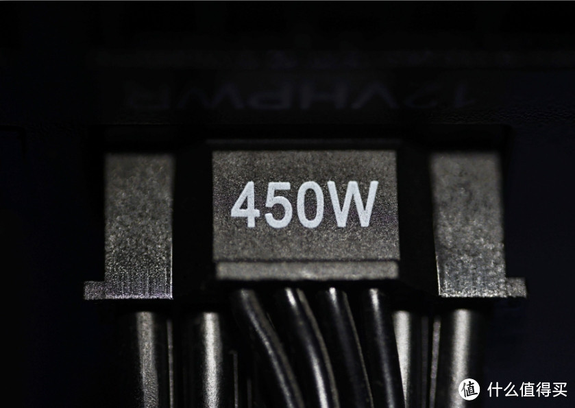 银昕ATX3.0金牌全模850W电源-DA850R，小巧精干471 瓦/升
