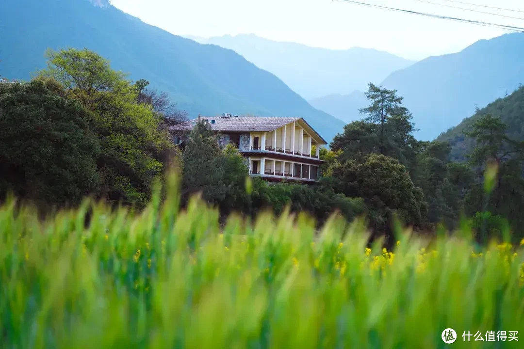 滇藏线上的秘境顶流，还得看把旅行玩出花的松赞