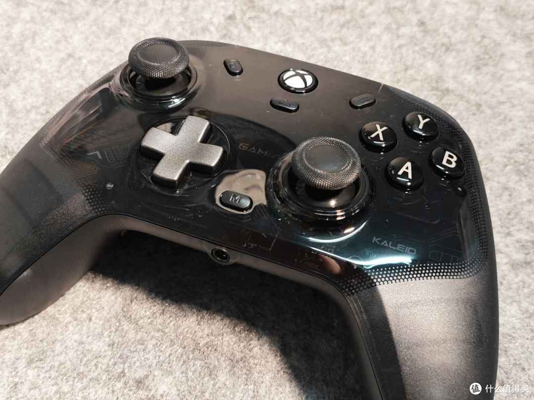 超细开箱:盖世小鸡新品微软授权手柄——影舞者!