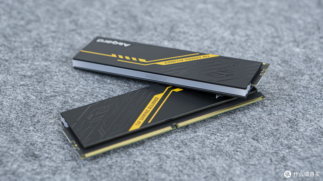 一键超频8000MHZ,游戏帧数提升10%左右,阿斯加特TUF联名款DDR5值了!