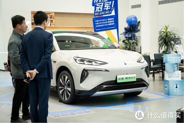 腾势N7豪华SUV：智能、舒适、安全的完美结合，家庭用车首选！