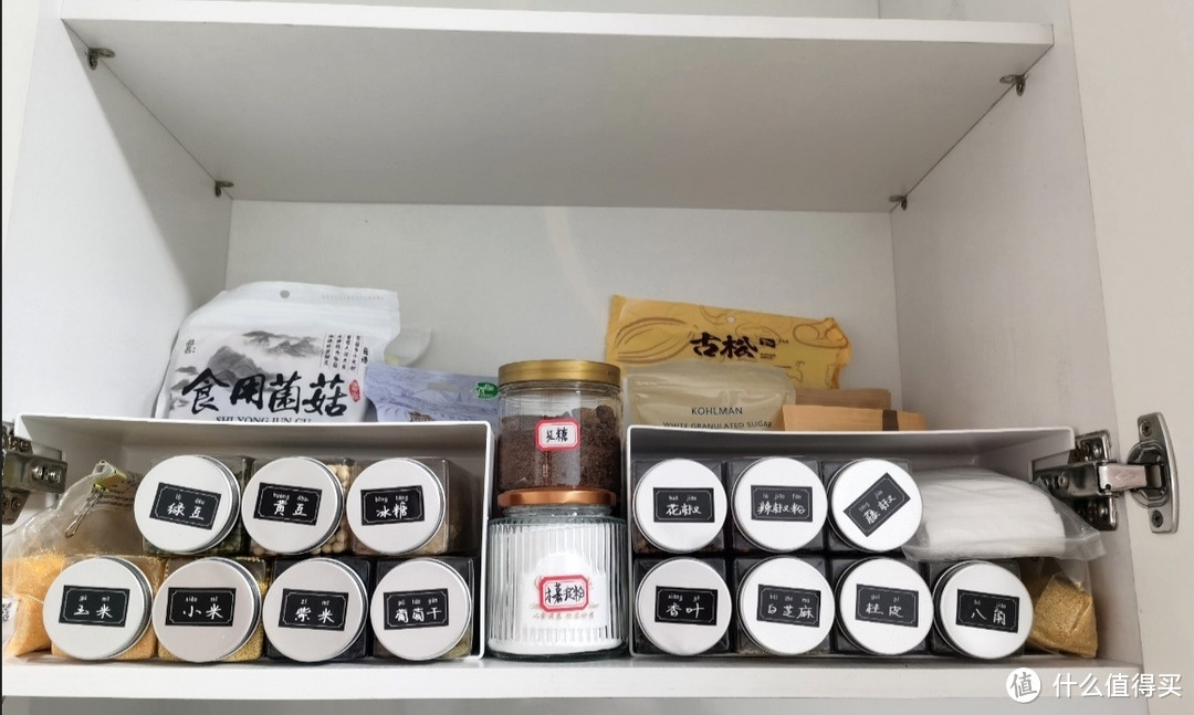 小厨房的收纳秘籍:如何巧妙利用每一寸空间?