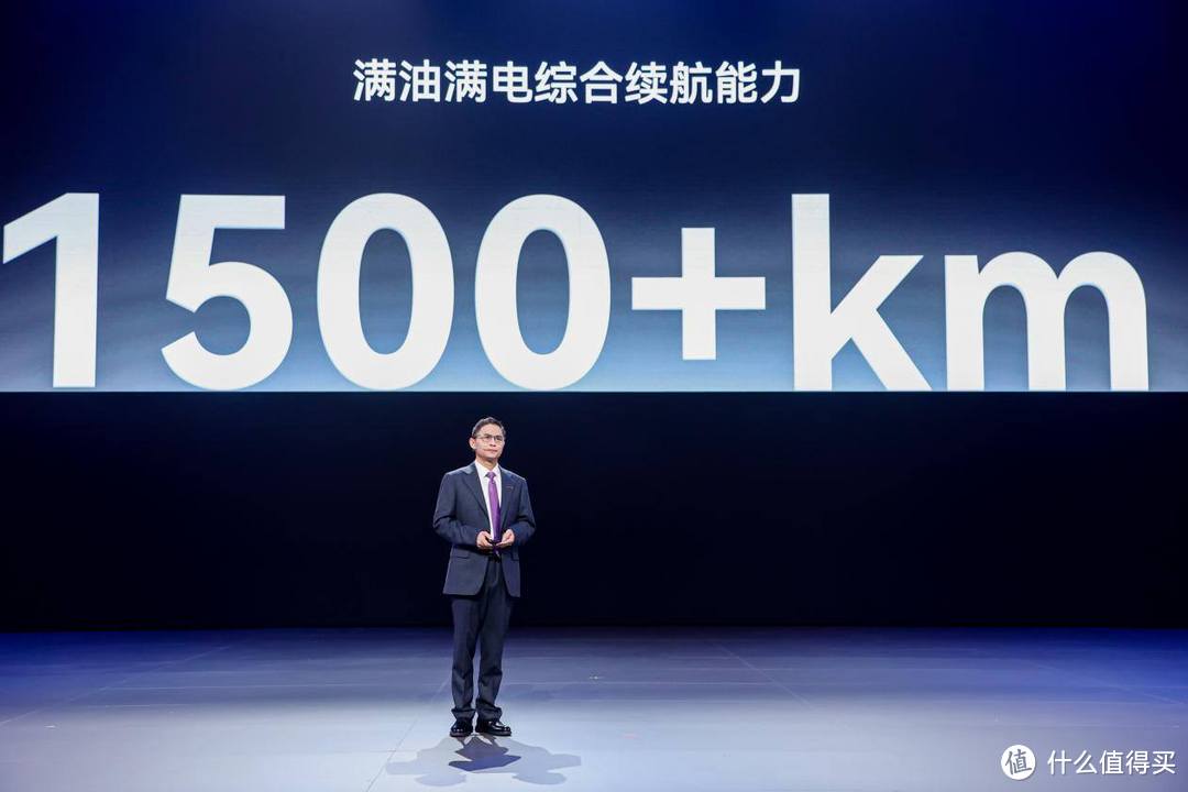 800V电驱、超充电池加身，星纪元ET续航超1500km，预售19.9万起