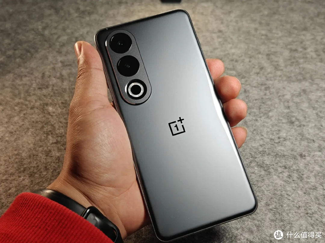 老加人的新玩具,一加ace 3v开箱上手,直屏好手感_手机_什么值得买