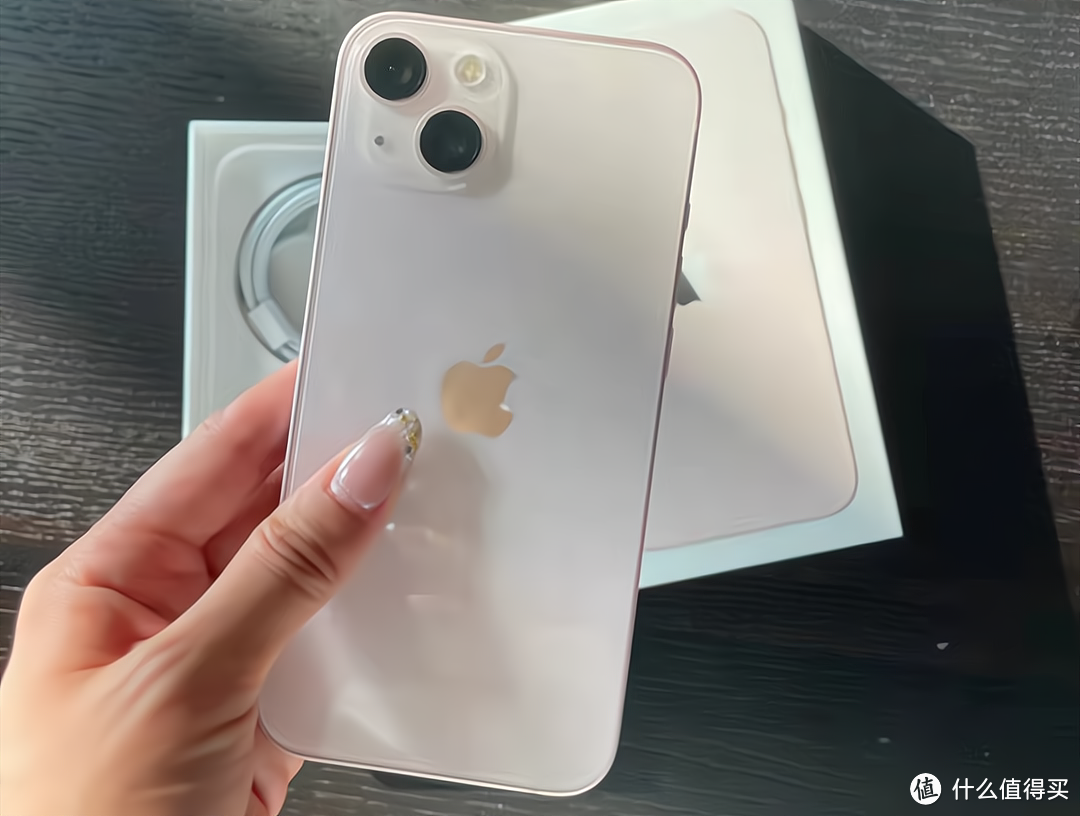 iPhone13跌至谷底价，仅3899元的“小米价”，是否还值得入手？